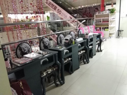 纖指圓夢想！保定東方技工學(xué)校創(chuàng)業(yè)者——李丹！  