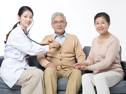 現(xiàn)在護理行業(yè)前景如何？唐山護理學校哪家比較好？