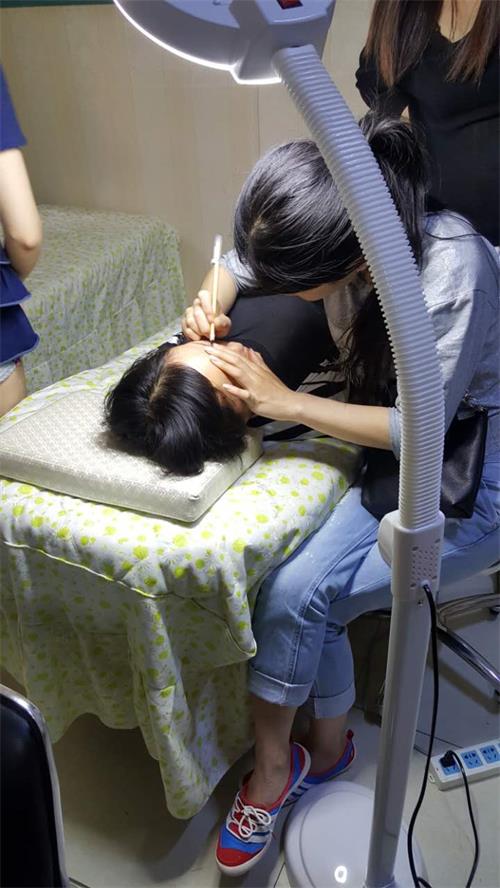 專業(yè)難怎么辦？唐山美容學(xué)校名師指導(dǎo)助你成功！