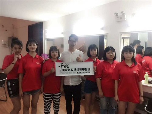 唐山誠(chéng)遠(yuǎn)美容美發(fā)職業(yè)培訓(xùn)學(xué)校如何幫助學(xué)員更快就業(yè)？
