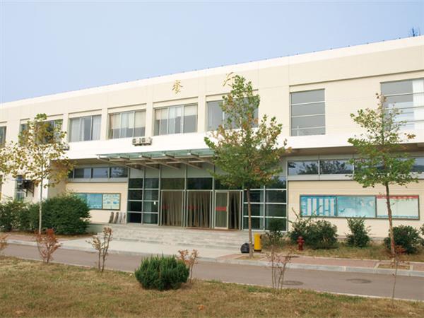 青島中魯中等專業(yè)學(xué)校怎么樣？它開設(shè)的海信班是怎么回事？