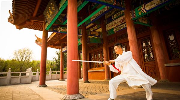 學武術練都練什么基本功？