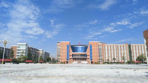 鄭州學(xué)習(xí)軌道交通專業(yè)推薦哪所學(xué)校？