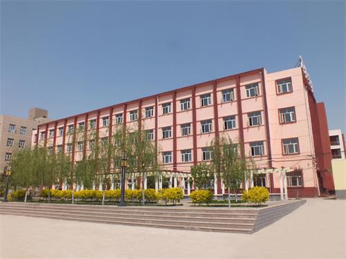  張家口工程技術(shù)學(xué)校升學(xué)與就業(yè)方便嗎？