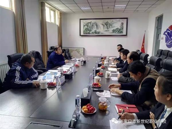 張家口新世紀(jì)職業(yè)學(xué)校與北京翔宇通用航空集團(tuán)聯(lián)合開辦航空定向班啦！   