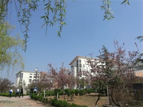  濟(jì)南現(xiàn)代畜牧獸醫(yī)專修學(xué)校有哪些教學(xué)特色和優(yōu)勢(shì)？