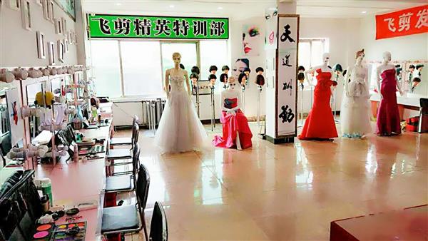 德州美甲學(xué)校特色專(zhuān)業(yè)怎么樣？