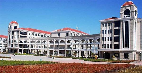 山東省青島港灣職業(yè)技術(shù)學院是一所什么樣的學校？