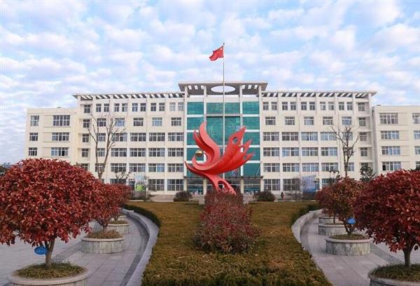 日照市工業(yè)學(xué)校是一所什么樣的學(xué)校？