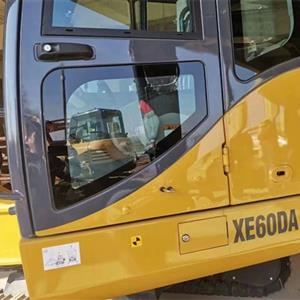 挖掘機(jī)、叉車、吊車